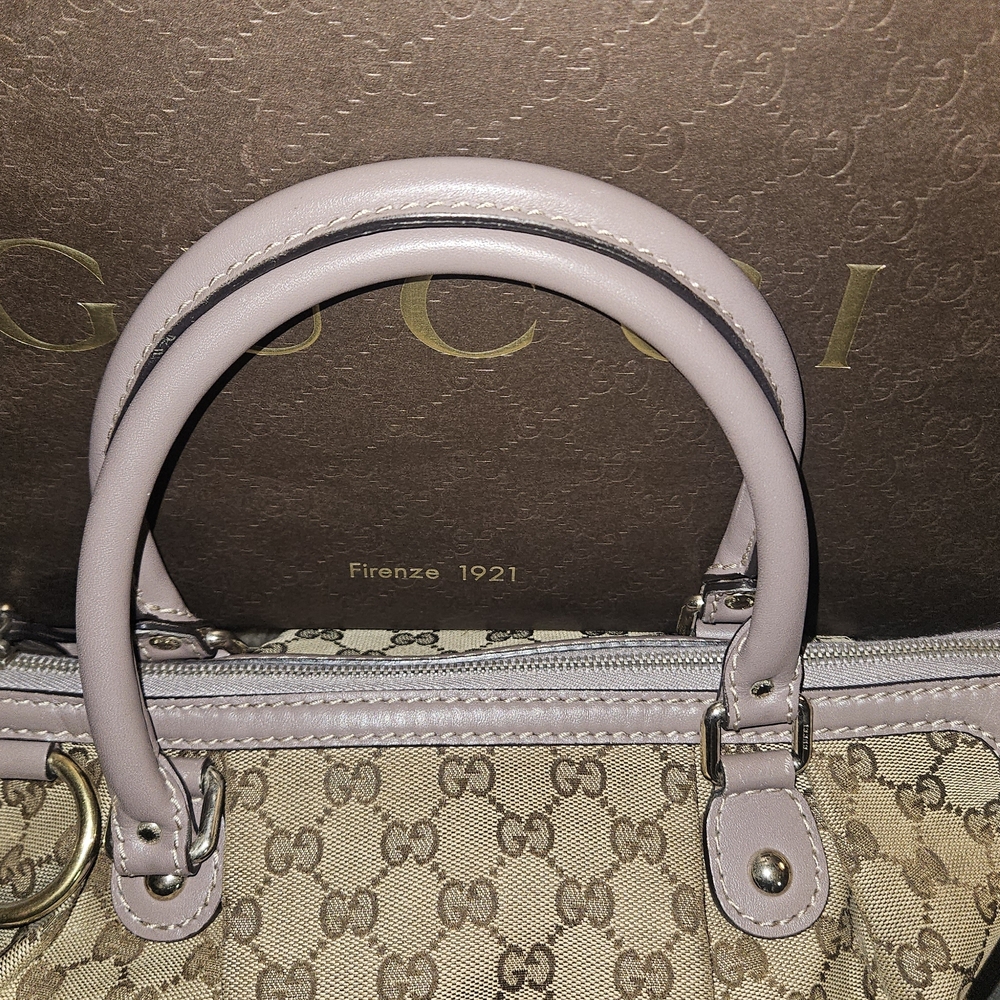 Gucci Satchel Bag W/ Lavendar Trim - Picture 4 of 8